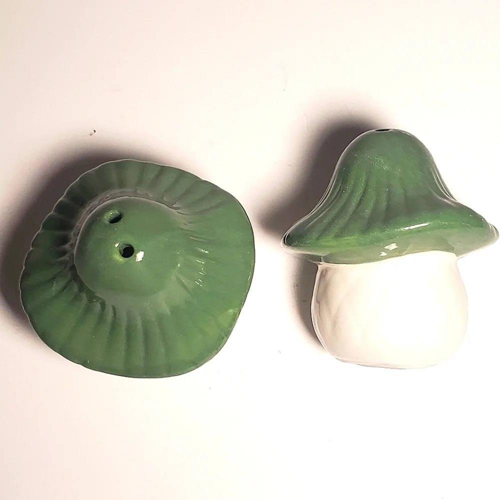 SALT and PEPPER SHAKERS Mushrooms Minis New in Box 2.25